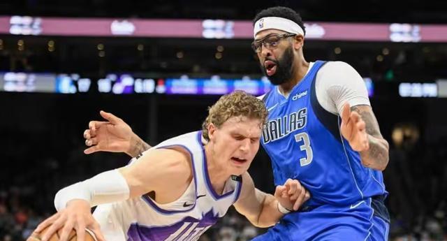 弗拉格, 独行侠这边, 篮板 弗拉格, 独行侠这边, 篮板